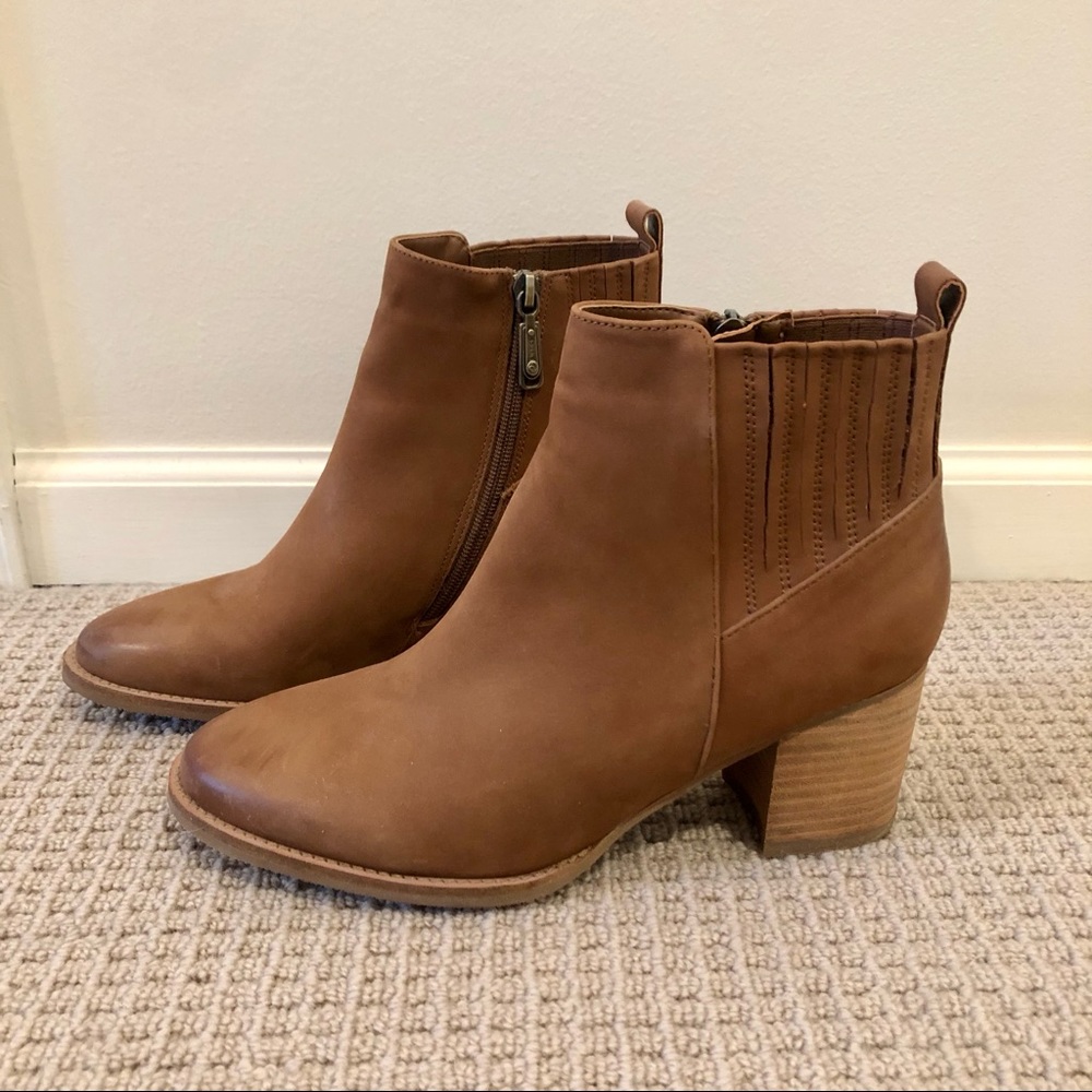 Blondo ankle bootie